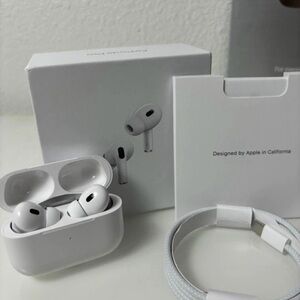 Apple AirPod Pros with Charging Case - White